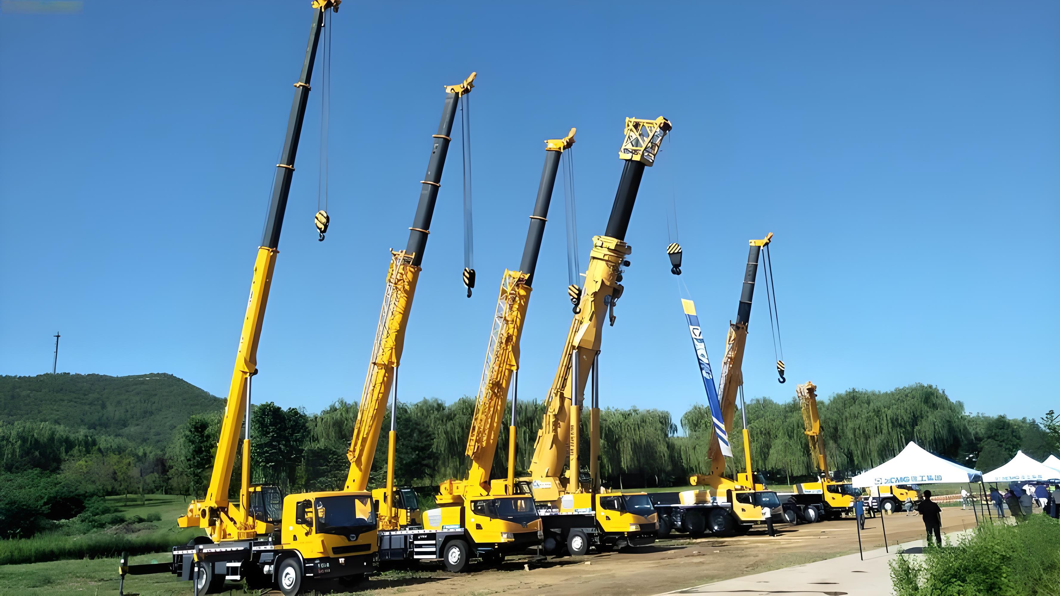 专业检测人员工作中